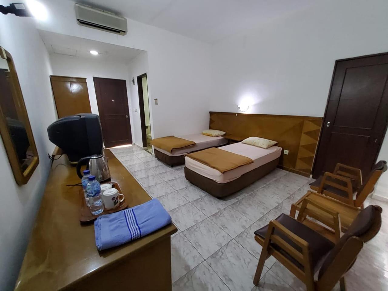 Hotel Kumala Samudra Cikakak Екстер'єр фото